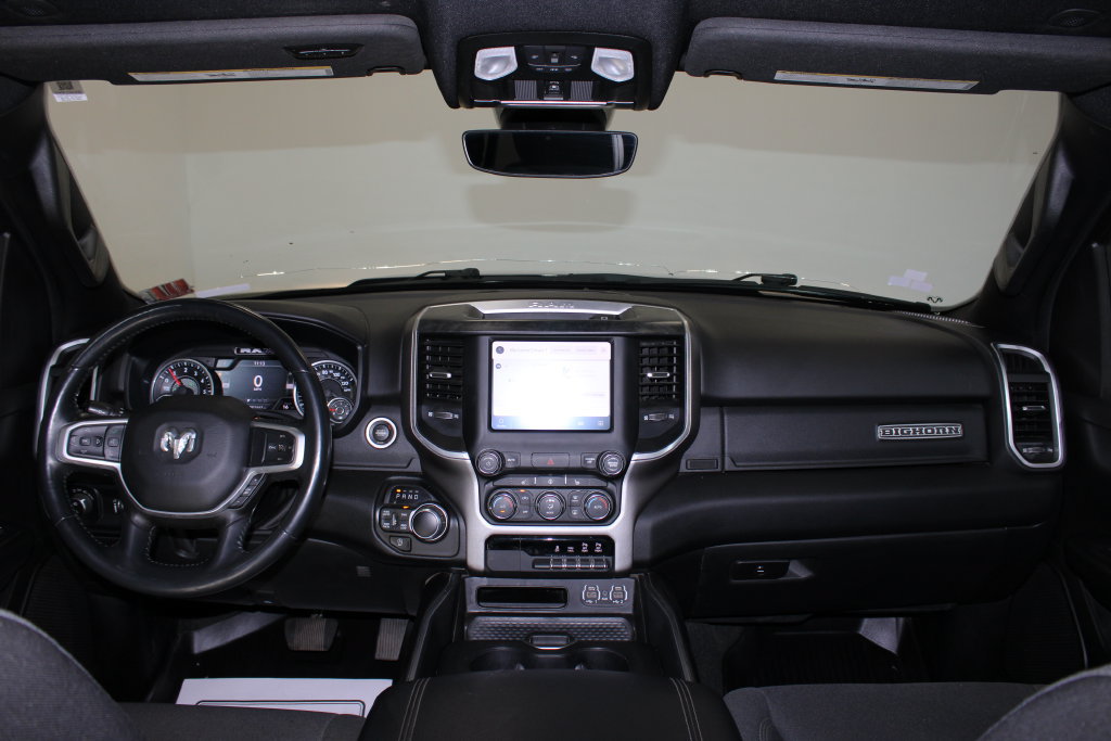 Used 2022 RAM 1500 Big Horn AWD/4WD image 3