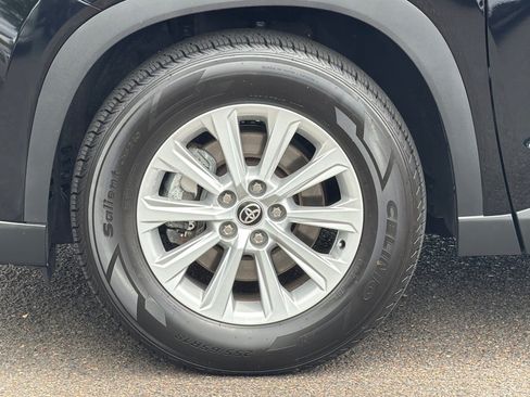 Certified 2025 Toyota Grand Highlander AWD image 26