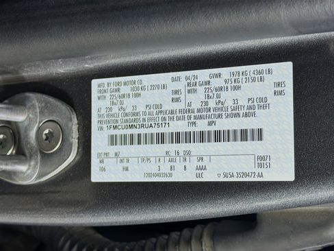 Used 2024 Ford Escape ST-Line FWD image 12