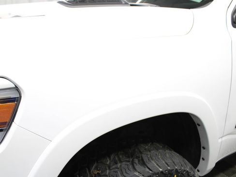 Used 2020 RAM 1500 Laramie AWD/4WD image 47