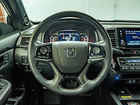 Used 2024 Honda Passport Black Edition image 23
