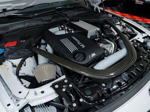 Used 2018 BMW M4 Coupe RWD image 56