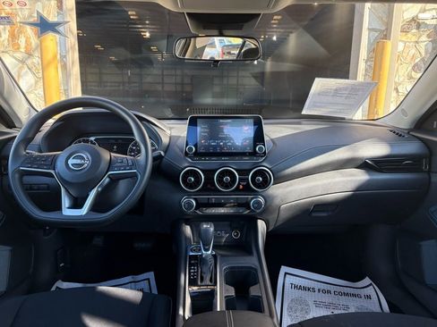 Used 2025 Nissan Sentra SV FWD image 21