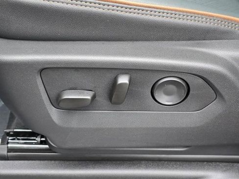 New 2026 GMC Yukon AT4 w/ AT4 Premium Package image 14