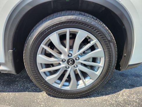 Certified 2025 INFINITI QX50 Luxe AWD/4WD image 7