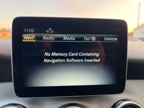 Used 2019 Mercedes-Benz GLA 250 4MATIC image 31