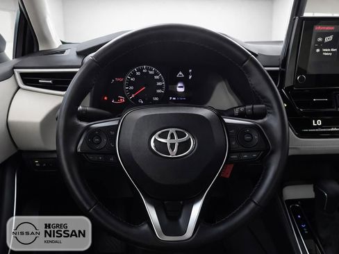 Used 2022 Toyota Corolla SE image 5