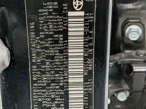 Used 2024 Toyota Corolla LE FWD image 30