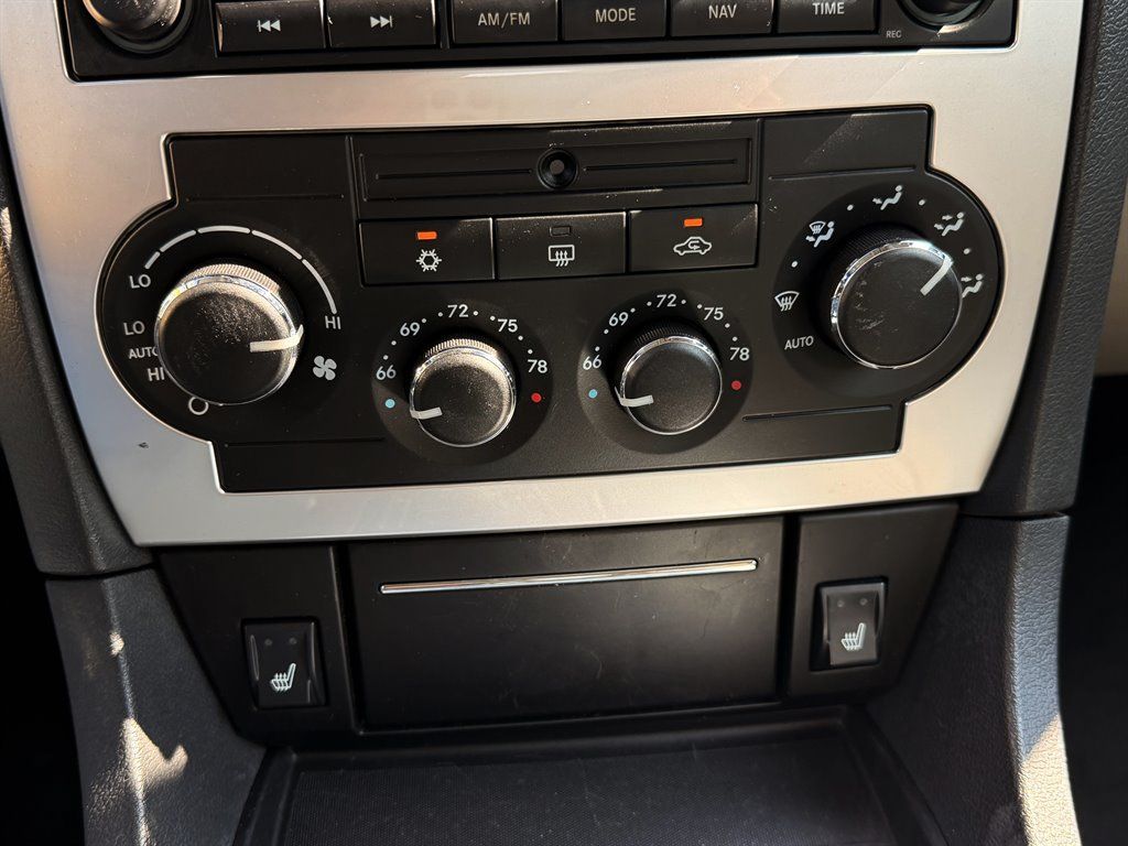 Used 2006 Chrysler 300 C RWD image 16