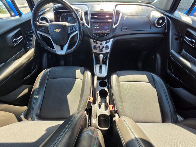 Used 2016 Chevrolet Trax LT w/ LT Sun and Sound Package AWD/4WD image 13