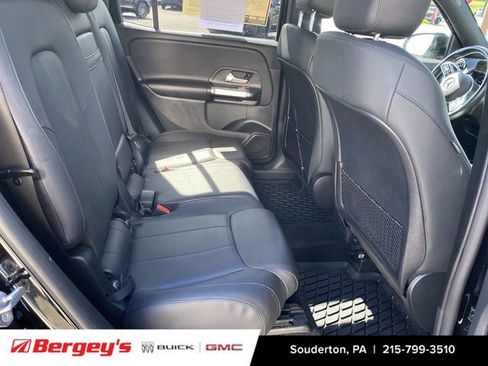 Used 2023 Mercedes-Benz GLB 250 4MATIC image 31