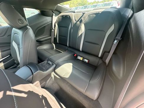 Used 2017 Chevrolet Camaro LT RWD image 28