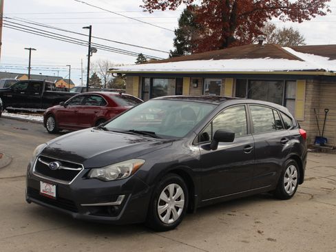 Used 2015 Subaru Impreza 2.0i image 5