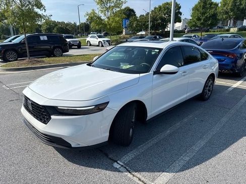 Used 2024 Honda Accord EX image 4