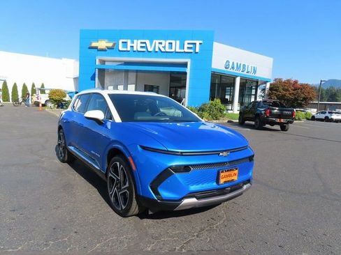 Used 2025 Chevrolet Equinox EV LT w/ Convenience Package II image 40