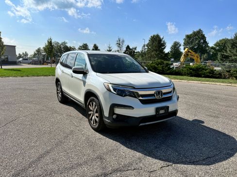 Used 2019 Honda Pilot EX image 3