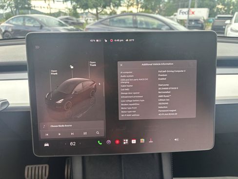 Used 2022 Tesla Model Y Performance AWD/4WD image 29