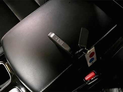 Used 2024 Kia Telluride S image 29