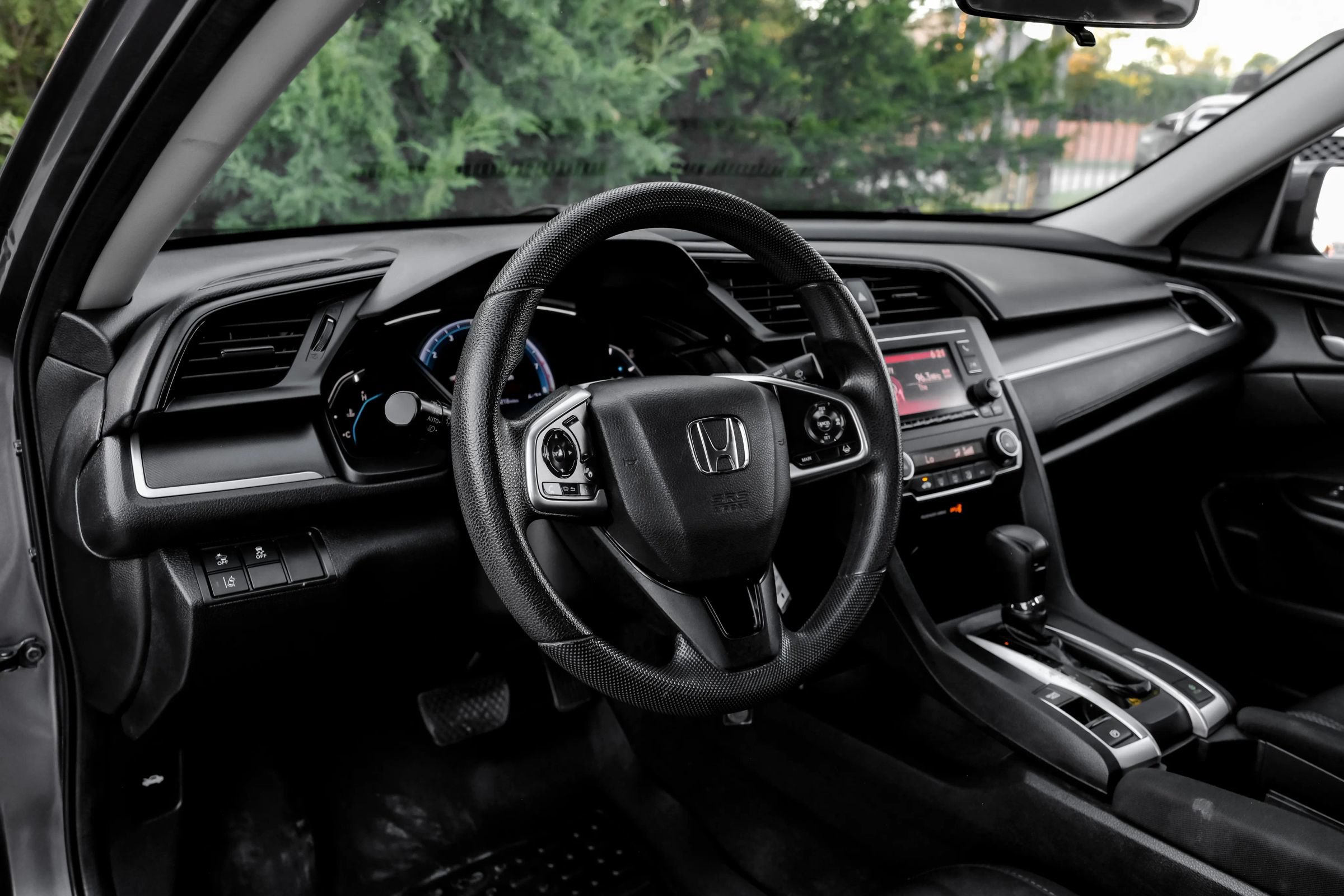 Used 2019 Honda Civic LX image 3