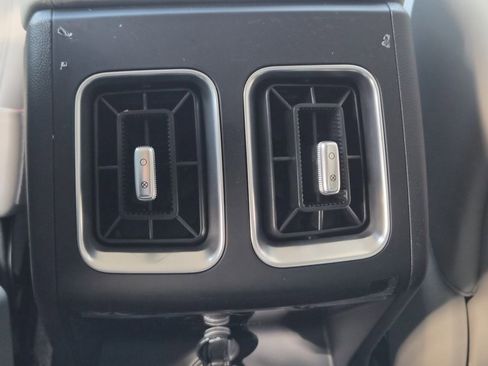 New 2025 Kia Sorento S image 7