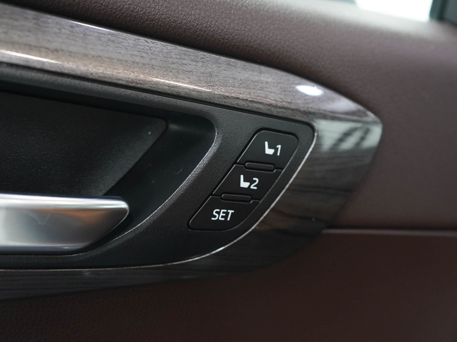 Used 2022 Toyota Highlander Platinum AWD/4WD image 24