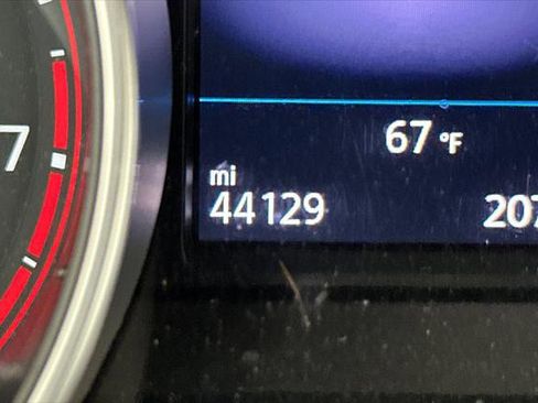 Used 2020 Volkswagen Tiguan SE w/ Panoramic Sunroof Package FWD image 25