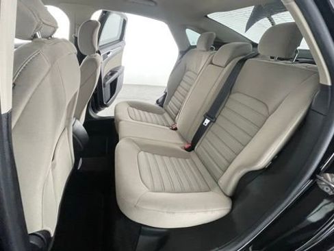 Used 2022 Ford Escape SE w/ SE Sport Appearance Package image 43