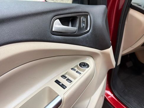 Used 2019 Ford Escape SEL FWD image 19