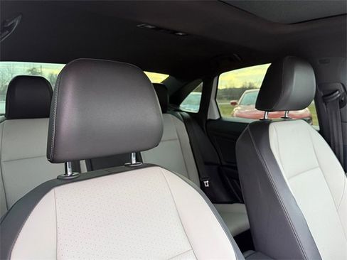 Used 2020 Volkswagen Jetta R-Line w/ R-Line Cold Weather Package image 24
