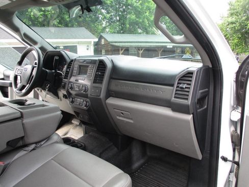 Used 2019 Ford F250 XL w/ XL Value Package AWD/4WD image 22