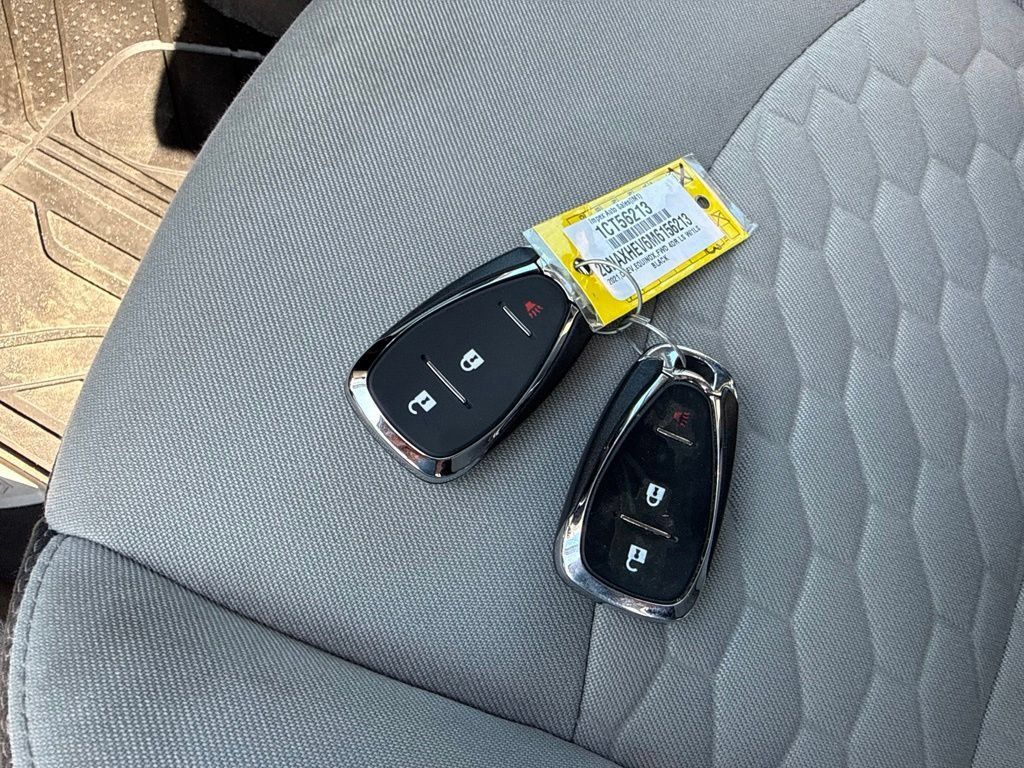 Used 2021 Chevrolet Equinox LS w/ LS Convenience Package FWD image 28