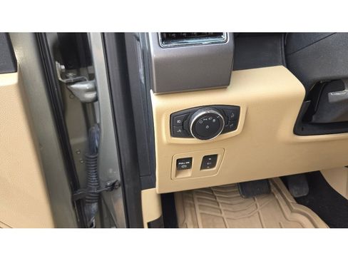 Used 2019 Ford F150 XLT w/ Equipment Group 302A Luxury RWD image 14
