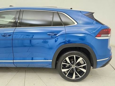 Used 2025 Volkswagen Atlas Cross Sport SEL Premium R-Line AWD/4WD image 10