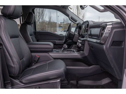 Used 2023 Ford F150 Lariat w/ Trailer Tow Package image 11