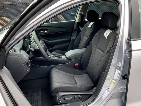 New 2025 Honda Accord SE image 11