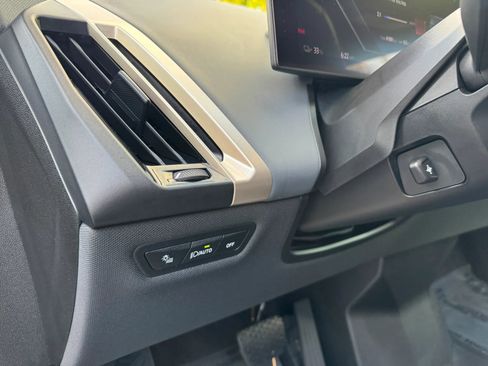 Used 2022 BMW iX xDrive50 w/ Convenience Package AWD/4WD image 26