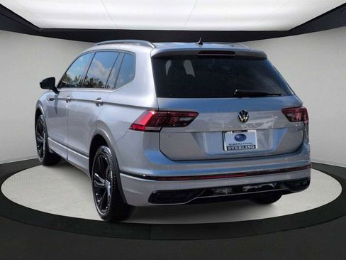 Used 2023 Volkswagen Tiguan SE R-Line image 6