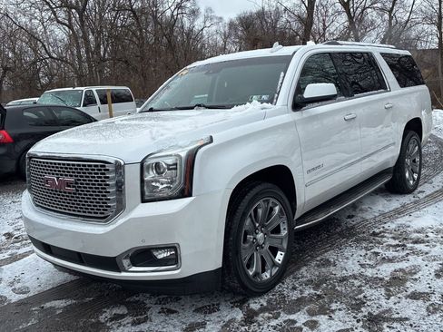Used 2016 GMC Yukon XL Denali w/ Open Road Package image 2