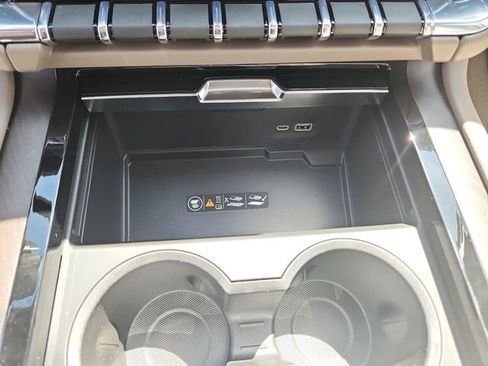 New 2026 GMC Yukon XL Denali w/ Sun & Power Step Package AWD/4WD image 32