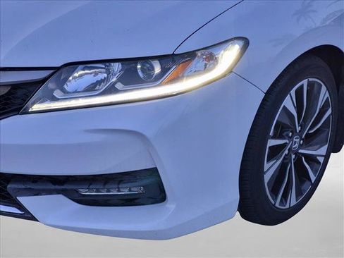 Used 2016 Honda Accord EX-L image 10