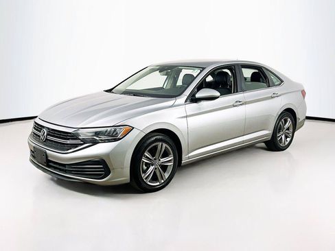Used 2022 Volkswagen Jetta SE FWD image 1