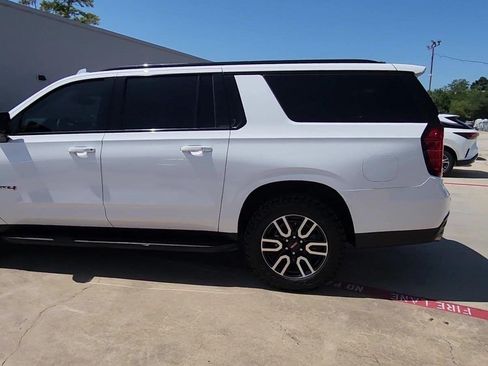 Certified 2024 GMC Yukon XL AT4 w/ Technology Package AWD/4WD image 28