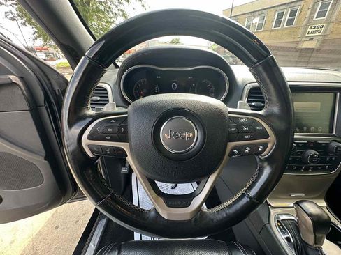 Used 2017 Jeep Grand Cherokee Overland w/ Jeep Active Safety Group AWD/4WD image 13