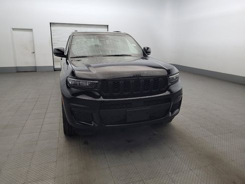 Used 2023 Jeep Grand Cherokee L Laredo AWD/4WD image 14