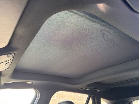 Used 2019 Mercedes-Benz GLC 300 4MATIC image 17