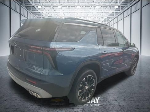 Used 2026 Chevrolet Traverse LT w/ Sun and Wheel Package AWD/4WD image 4