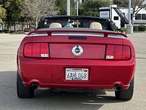 Used 2005 Ford Mustang GT Premium image 5