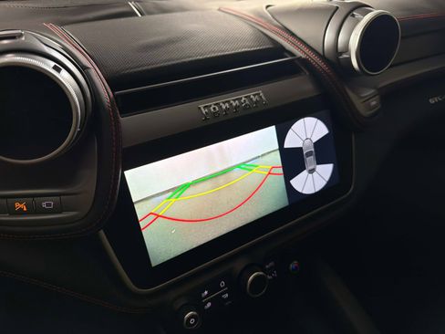 Used 2018 Ferrari GTC4Lusso T image 37