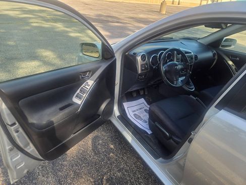 Used 2007 Toyota Matrix XR FWD image 17