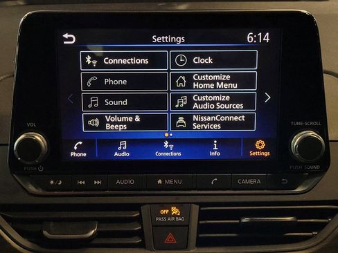 Used 2025 Nissan Altima 2.5 SV FWD image 25